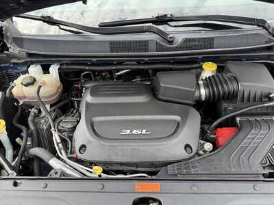 2017 Chrysler Pacifica, $15430. Photo 10