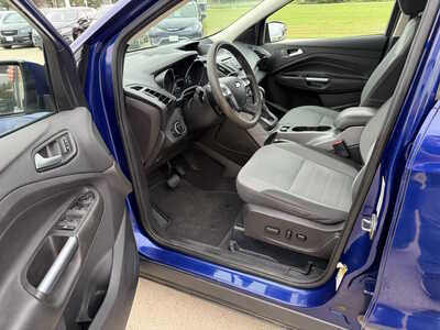 2016 Ford Escape, $3777. Photo 5