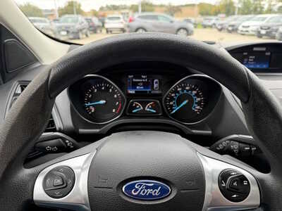 2016 Ford Escape, $3777. Photo 7