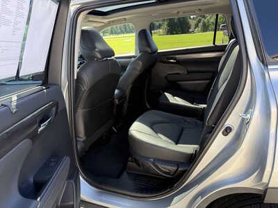 2021 Toyota Highlander, $35975. Photo 6