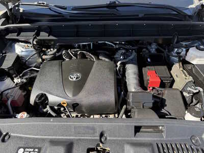 2021 Toyota Highlander, $35975. Photo 10