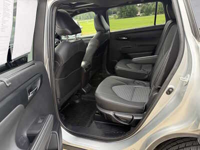 2021 Toyota Highlander, $30948. Photo 6