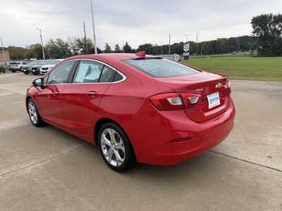 2018 Chevrolet Cruze, $11949. Photo 3