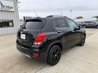 2019 Chevrolet Trax, $12963. Photo 4