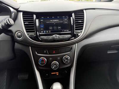 2019 Chevrolet Trax, $12963. Photo 8