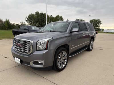 2018 GMC Yukon XL, $22844. Photo 2