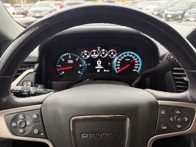 2018 GMC Yukon XL, $22844. Photo 8