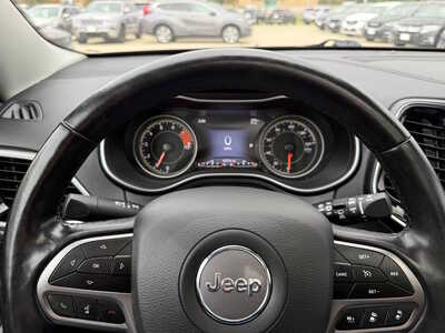2021 Jeep Cherokee, $21746. Photo 7