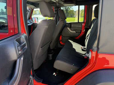 2016 Jeep Wrangler Unlimited, $19781. Photo 6