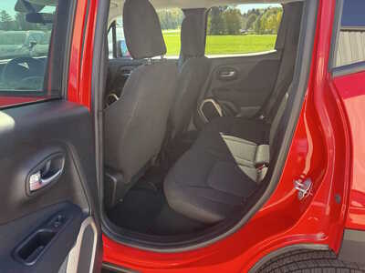 2017 Jeep Renegade, $15983. Photo 6