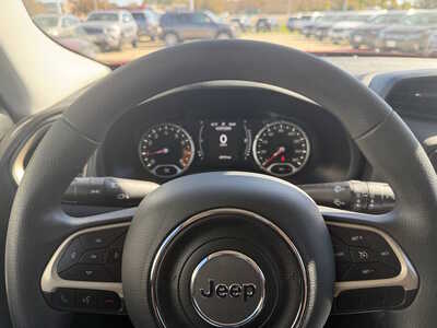 2017 Jeep Renegade, $15983. Photo 7