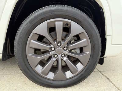 2019 Jeep Cherokee, $14747. Photo 10