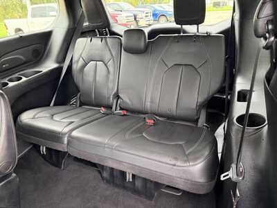 2018 Chrysler Pacifica, $12656. Photo 7