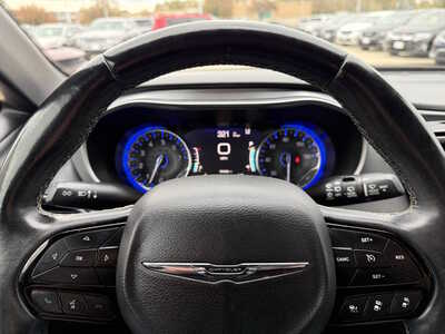 2018 Chrysler Pacifica, $12656. Photo 8