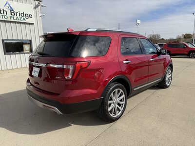 2017 Ford Explorer, $9971. Photo 4