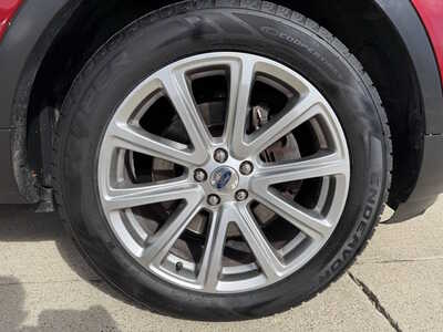 2017 Ford Explorer, $9971. Photo 11