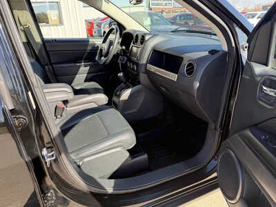 2017 Jeep Compass, $8760. Photo 11