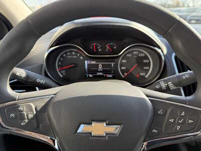2016 Chevrolet Cruze, $9790. Photo 7