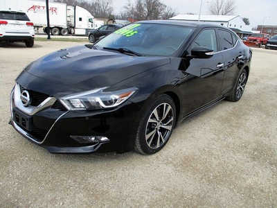 2017 Nissan Maxima, $13495. Photo 2