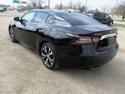 2017 Nissan Maxima, $13495. Photo 3