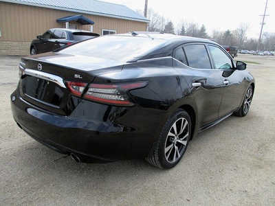 2017 Nissan Maxima, $13495. Photo 4