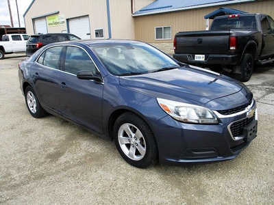 2015 Chevrolet Malibu, $7495. Photo 2