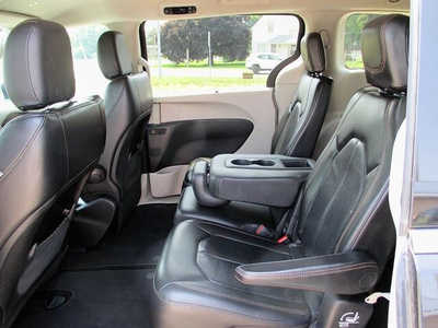 2018 Chrysler Pacifica, $10795. Photo 7