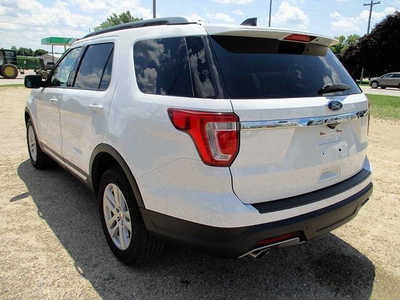 2018 Ford Explorer, $13795. Photo 3