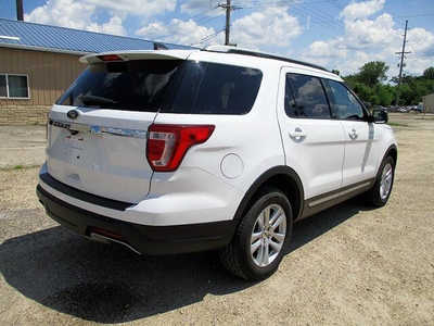 2018 Ford Explorer, $13795. Photo 4