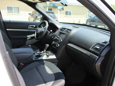 2018 Ford Explorer, $13795. Photo 5