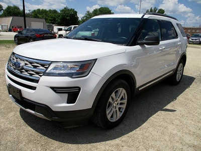 2018 Ford Explorer, $13795. Photo 1