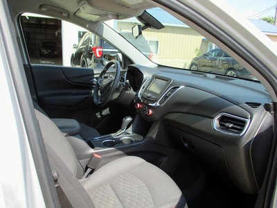 2018 Chevrolet Equinox, $10795. Photo 5