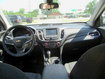 2018 Chevrolet Equinox, $10795. Photo 6