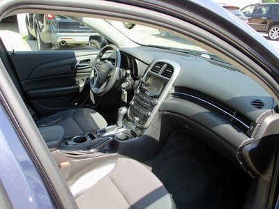 2014 Chevrolet Malibu, $7295. Photo 5