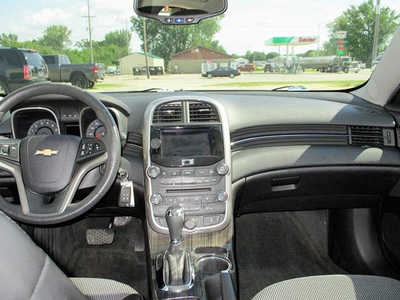 2014 Chevrolet Malibu, $7295. Photo 6
