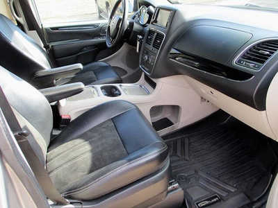 2019 Dodge Caravan, Grand, $8495. Photo 5