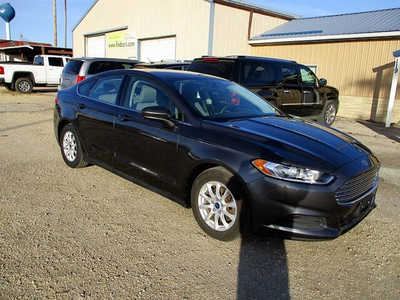 2016 Ford Fusion, $7995. Photo 2