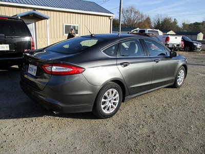 2016 Ford Fusion, $7995. Photo 4