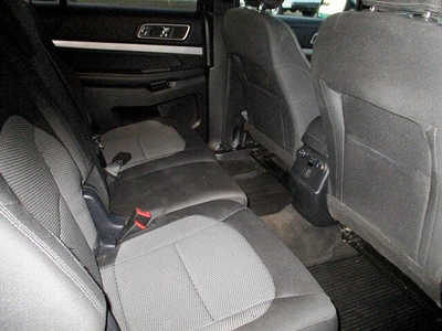 2016 Ford Explorer, $9995. Photo 5