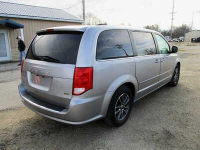 2017 Dodge Caravan, Grand, $7495. Photo 3