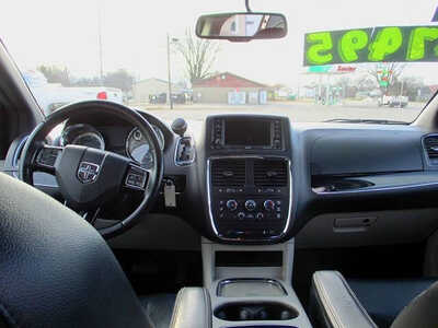 2017 Dodge Caravan, Grand, $7495. Photo 6