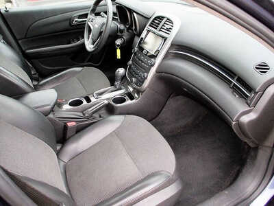 2015 Chevrolet Malibu, $7495. Photo 5