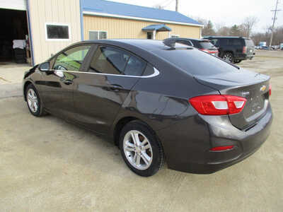 2017 Chevrolet Cruze, $6995. Photo 4