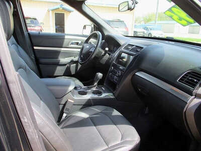 2018 Ford Explorer, $15795. Photo 5