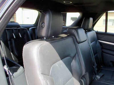 2018 Ford Explorer, $15795. Photo 8