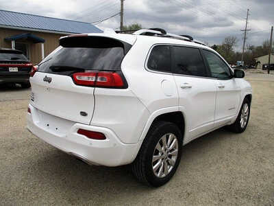 2018 Jeep Cherokee, $12995. Photo 4