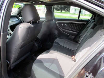 2019 Ford Taurus, $12494. Photo 7
