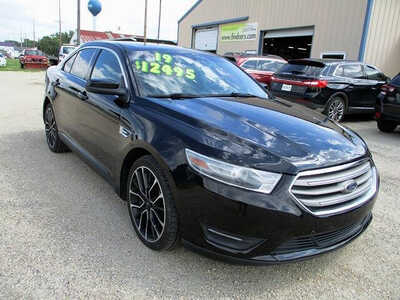 2019 Ford Taurus, $12494. Photo 1
