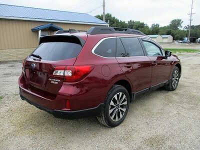 2017 Subaru Outback, $11795. Photo 3