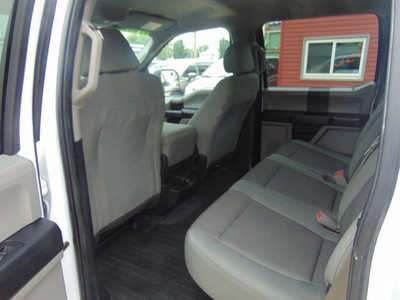 2016 Ford F150 Crew Cab, $17995. Photo 9